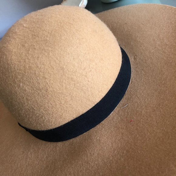 Felt brown hat - Picture 3 of 4